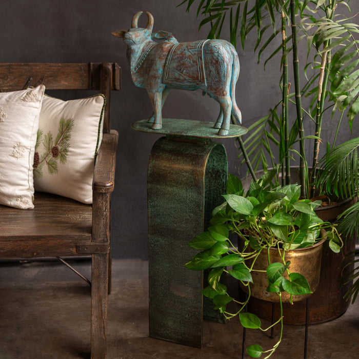 Midori Pedestal Table Brass With Patina