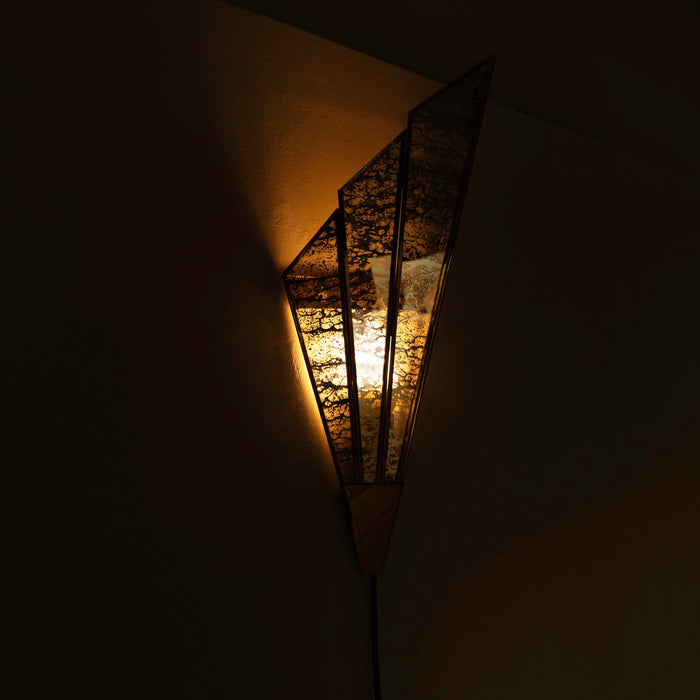 Sphatik Wall Lamp