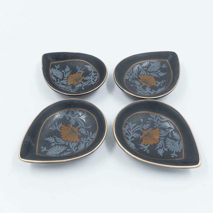 Saaki Grey Ceramic Diya (Set of 4)