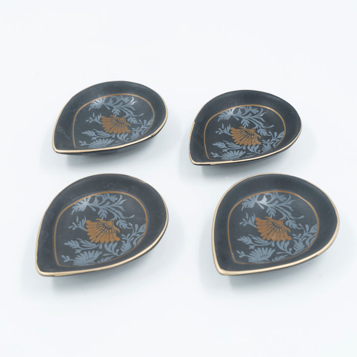 Saaki Grey Ceramic Diya (Set of 4)