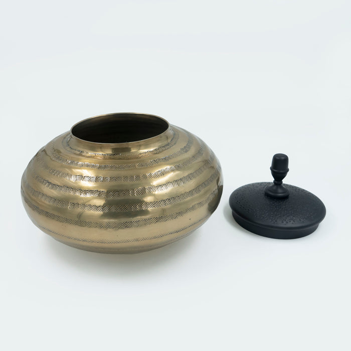 Vibhooti Black and Gold Urn