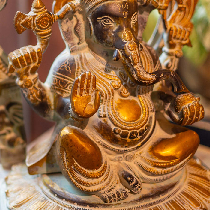 Ganesha With Arch