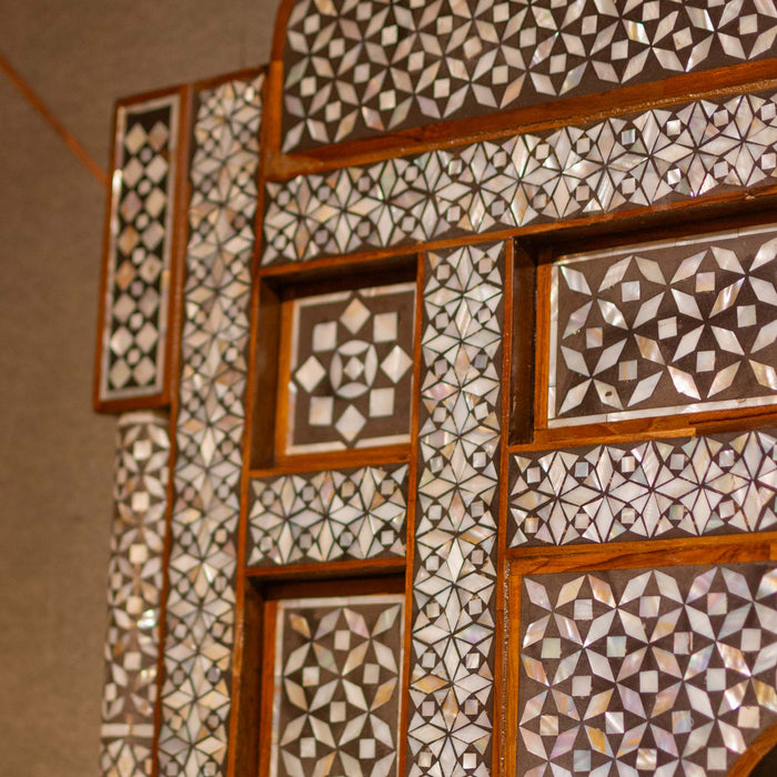 Haya Mop Inlay On Wood Mirror