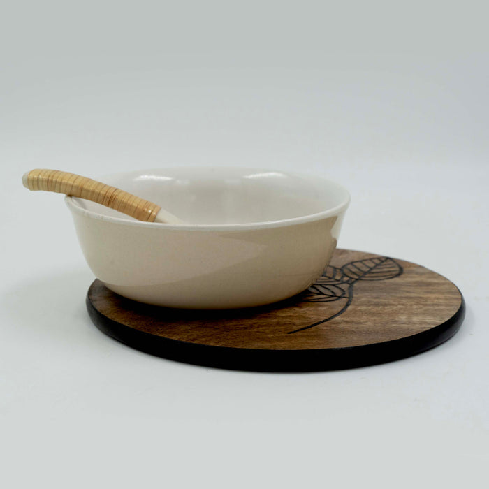 Soupy Meal Bowl with Etched Saucer and Spoon