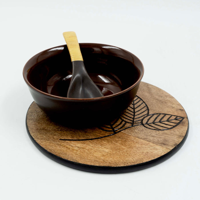 Soupy Meal Bowl with Etched Saucer and Spoon