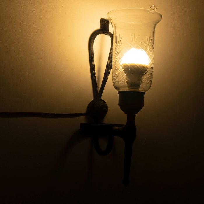 Diabolo Brass Wall Lamp