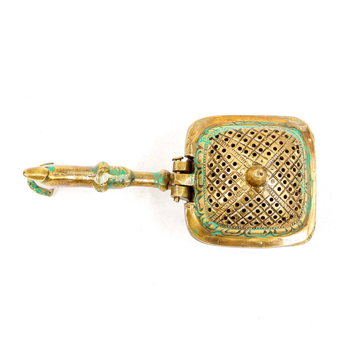 Vibhushita Dhup Daan