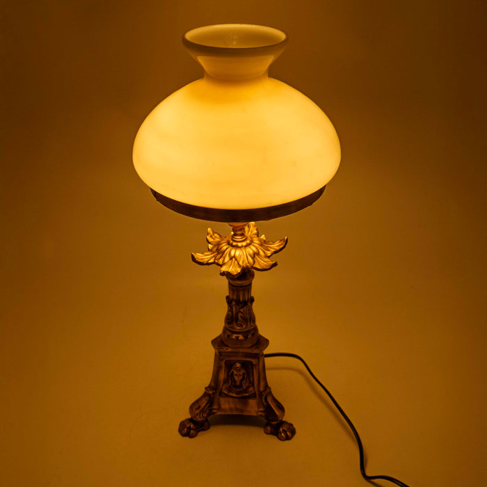 Decobra Table Lamp