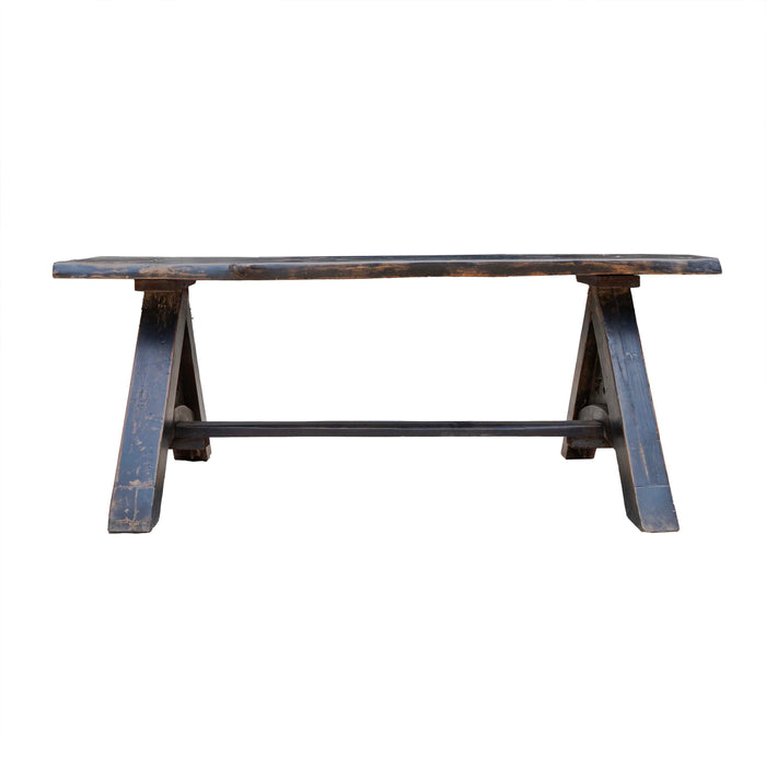 RUNDA WOODEN TABLE