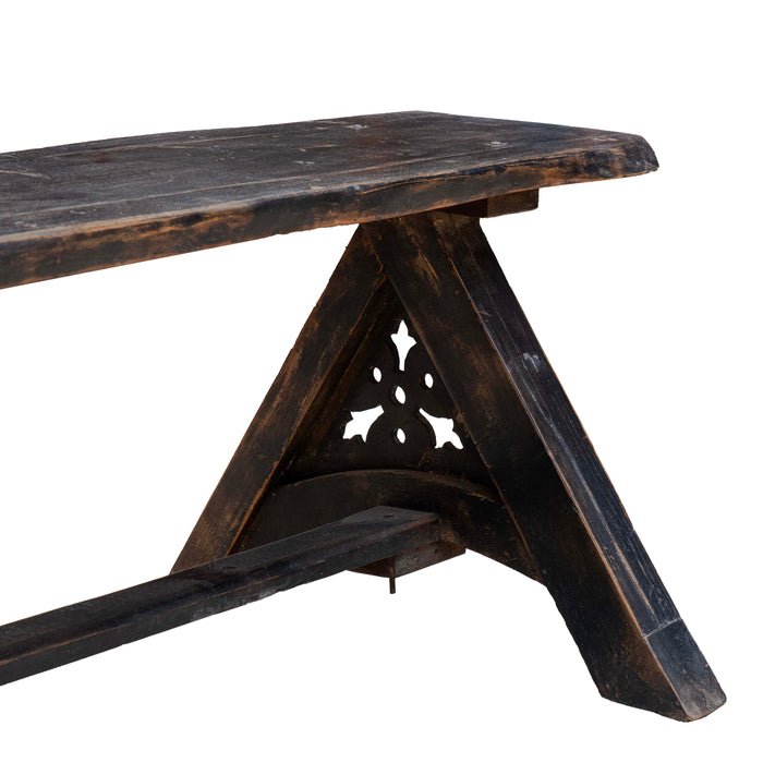RUNDA WOODEN TABLE