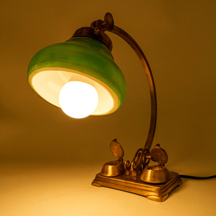 Medaille Table Lamp