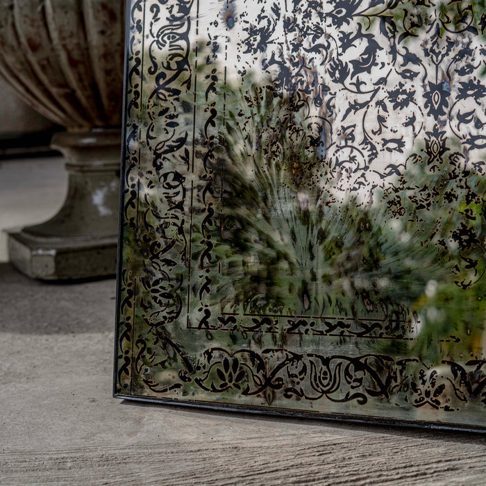 Khilwan Mirror