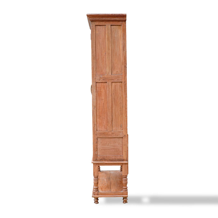 ARION CABINET
