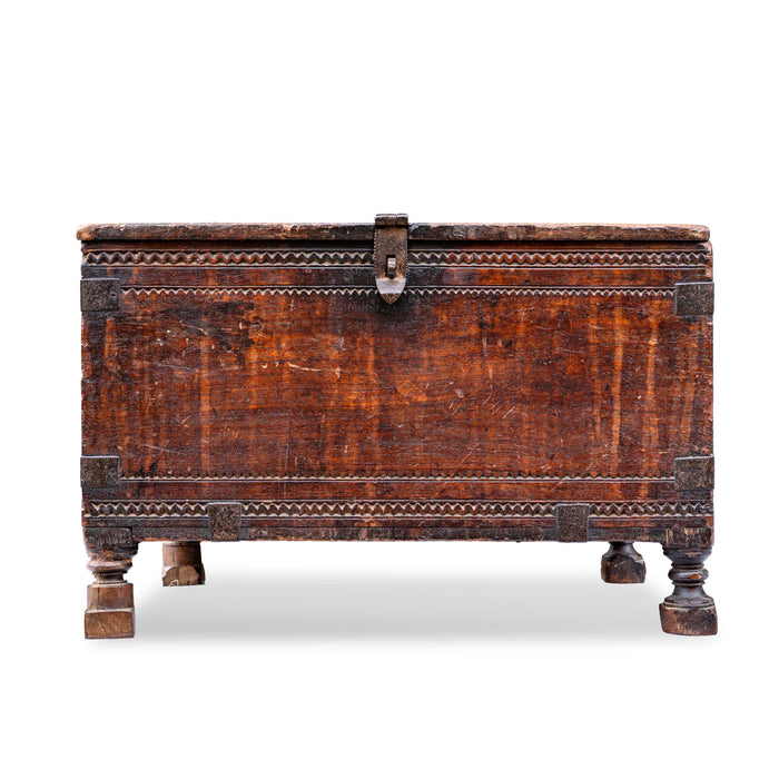 AAKASHA CHEST BOX