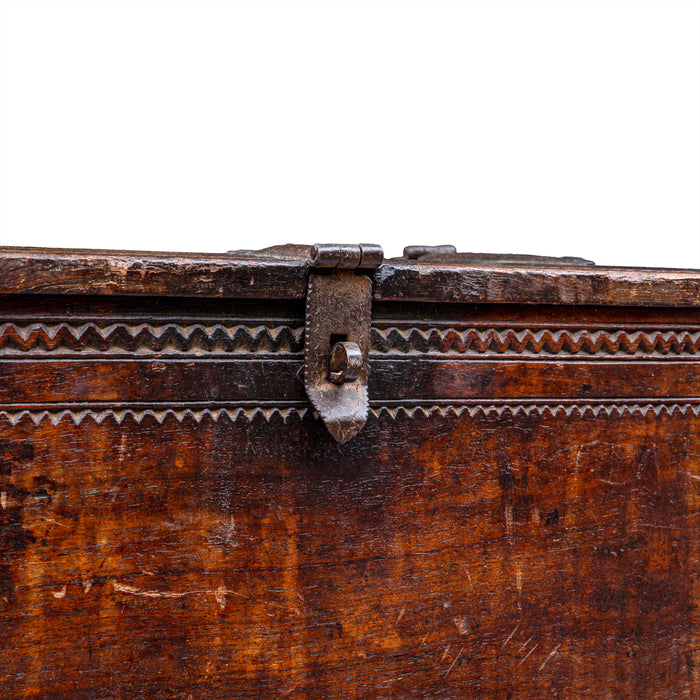 AAKASHA CHEST BOX
