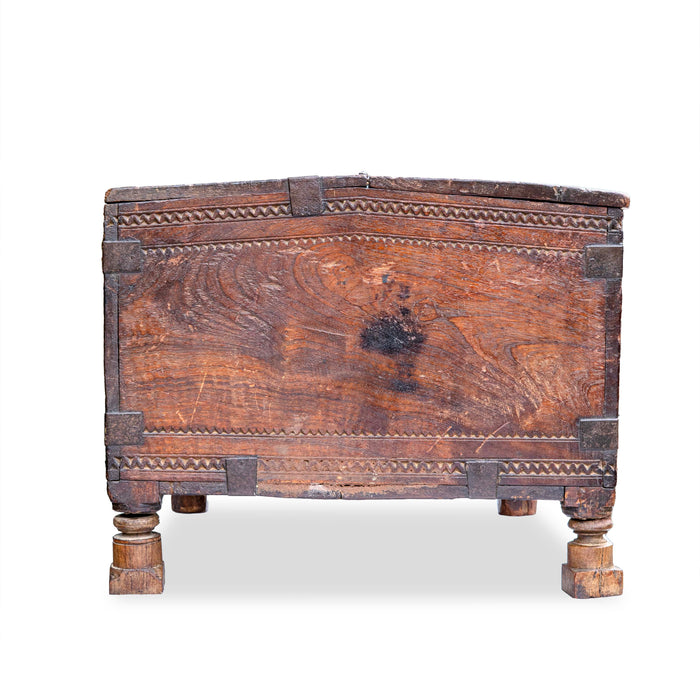 AAKASHA CHEST BOX