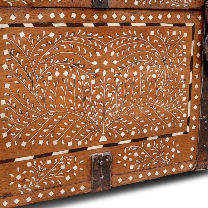 SUTRAM CHEST BOX