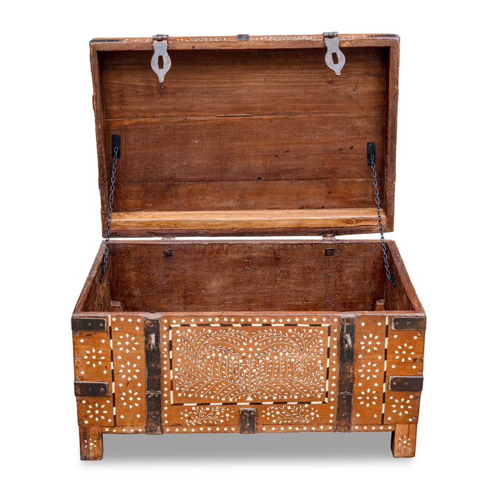 SUTRAM CHEST BOX