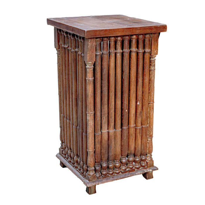REKHA PEDESTAL STAND