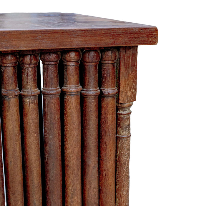 REKHA PEDESTAL STAND