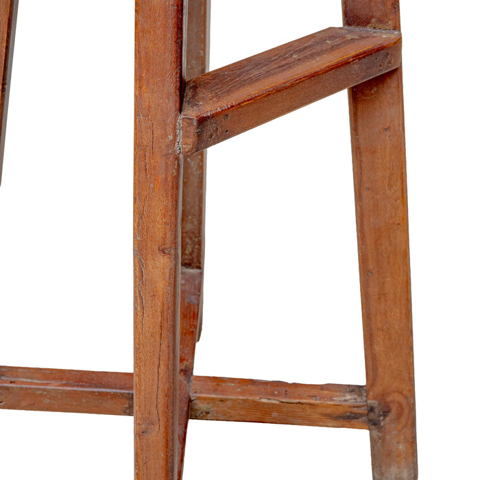 VELOORU STOOL