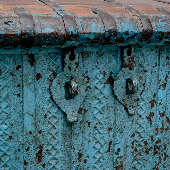 ADHURA CHEST BOX