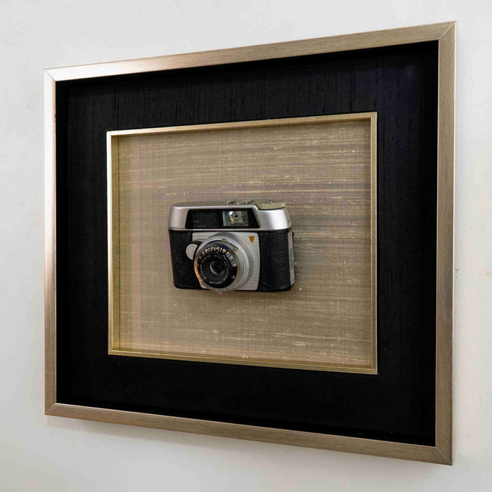 Vintage Camera With Frame ASSORTED