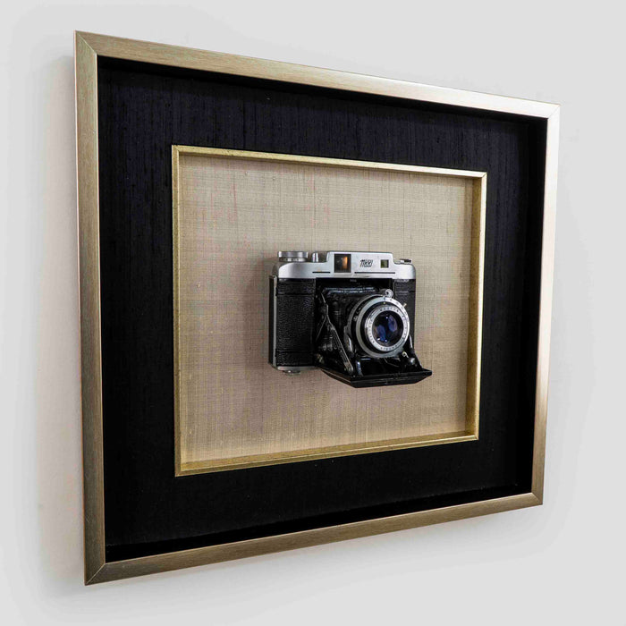 Vintage Camera With Frame ASSORTED