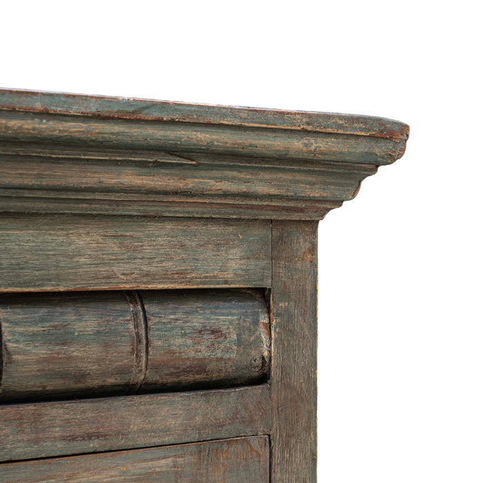 DRAVEN GLASS CABINET