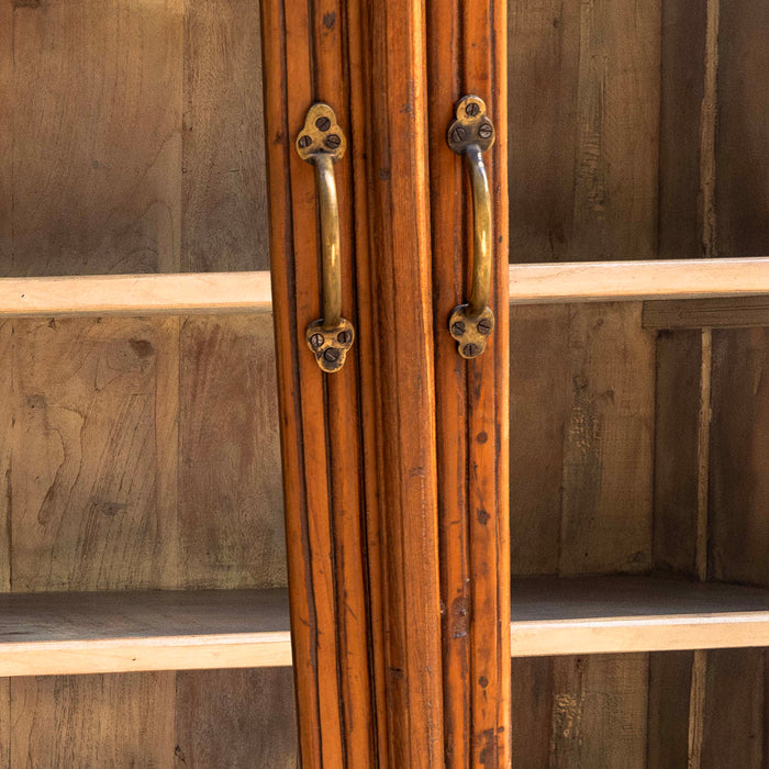 ARIAN GLASS CABINET