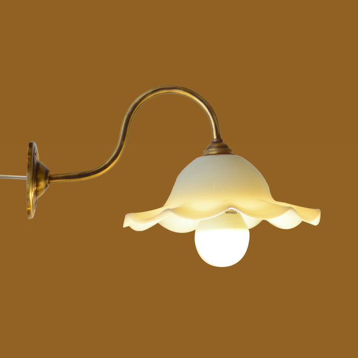 Wall Lamp With Flower Shade RENP